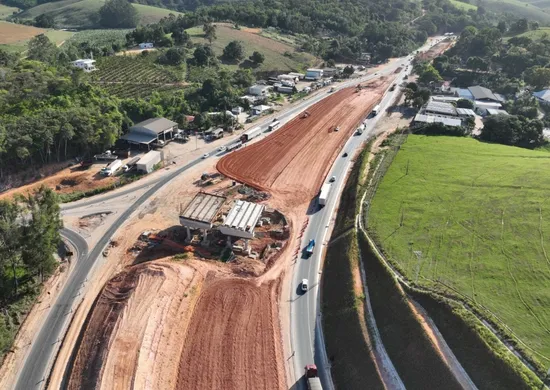 Imagem ilustrativa da imagem BR-101 terá interdição total para fragmentação de rochas em Fundão e Anchieta