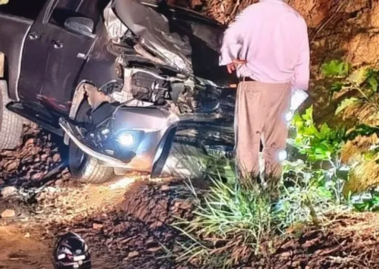 Imagem ilustrativa da imagem Batida com caminhonete deixa motociclista e passageira mortos no ES