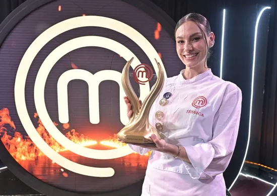 Imagem ilustrativa da imagem Bombeira vence o 13º MasterChef Brasil com prato inspirado no litoral sul do Brasil