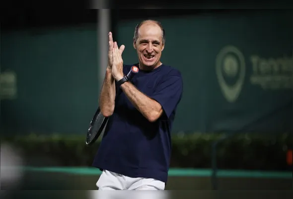 Ex-tenista que alcançou semifinal de Roland Garros comandará aulas infantis e para adultos nas quadras de saibro do empreendimento