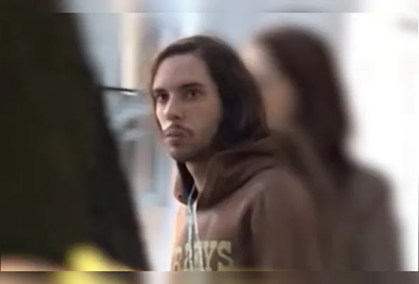Matheus Stein Pinheiro durante chegada ao Fórum Criminal de Vitória