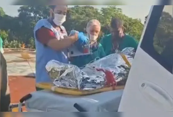 Vítima foi transportada para o Hospital Estadual Dr. Jayme Santos Neves