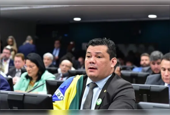 Imagem ilustrativa da imagem PL nacional pede ao estadual que Gilvan seja oficialmente substituído na chapa