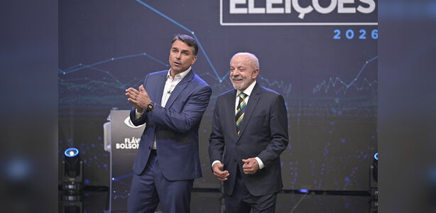 Lula e Flávio Bolsonaro pedem à Justiça extensão do prazo de votação