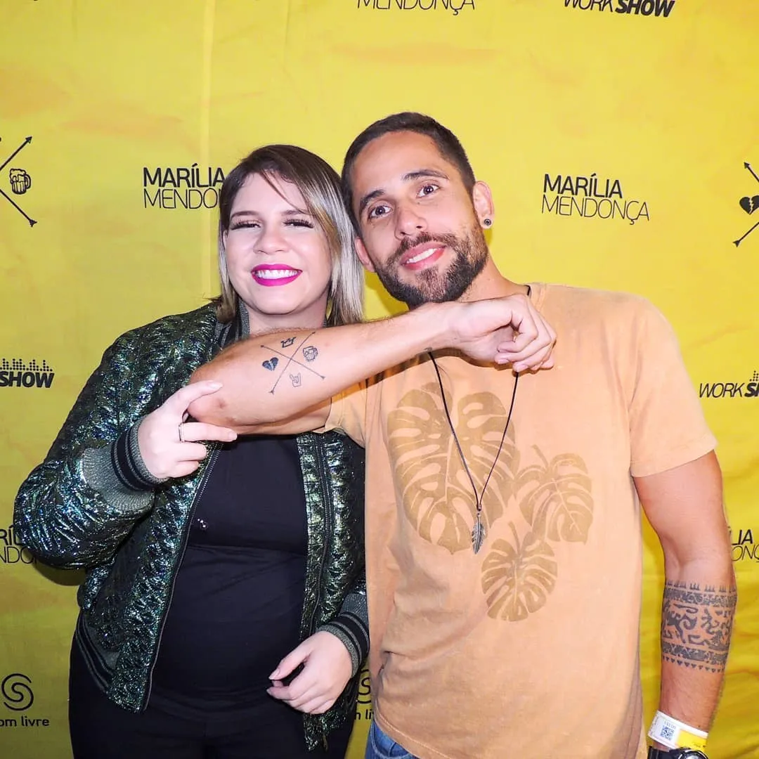 Imagem ilustrativa da imagem Marília Mendonça ganhou desenho de menino capixaba no último show
