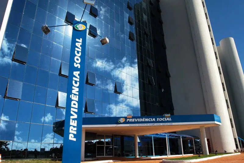 Imagem ilustrativa da imagem Bancos podem ser processados por 14º do INSS "antecipado"