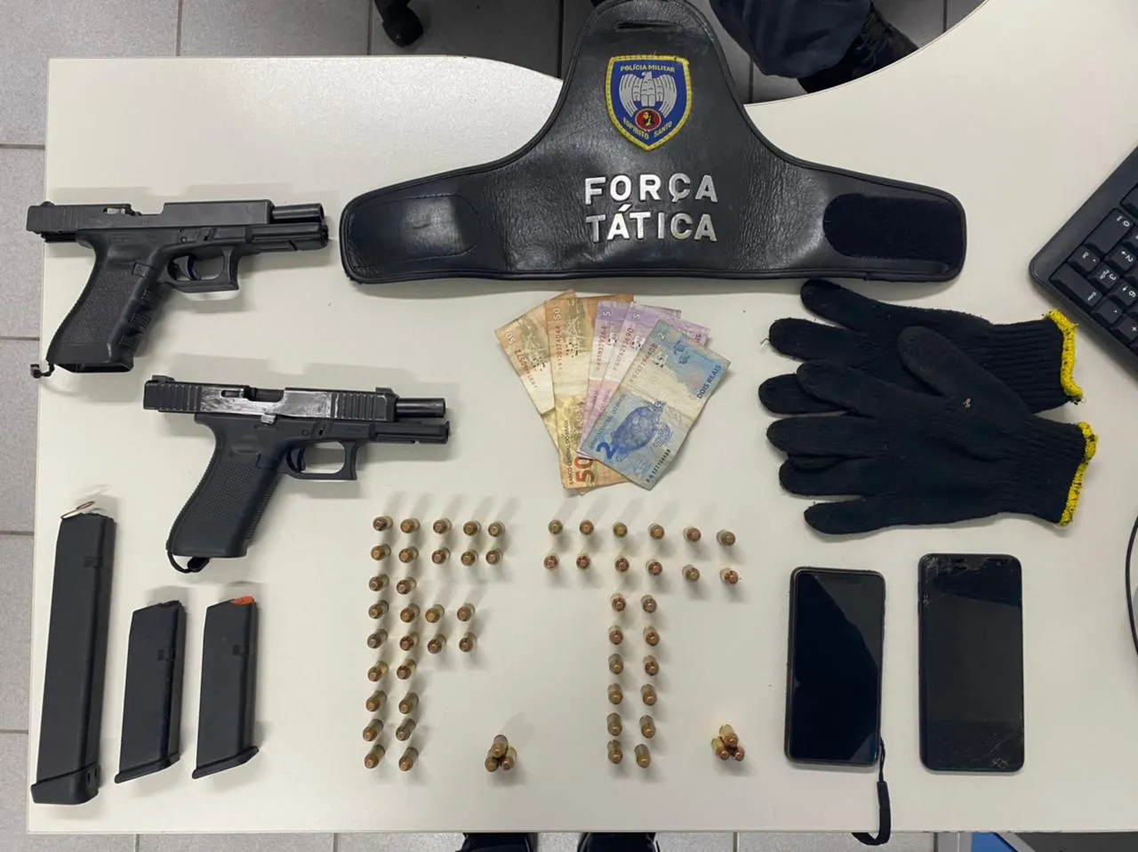Imagem ilustrativa da imagem Suspeito de promover ataques no Bairro Andorinhas e dois homens são presos em Vitória