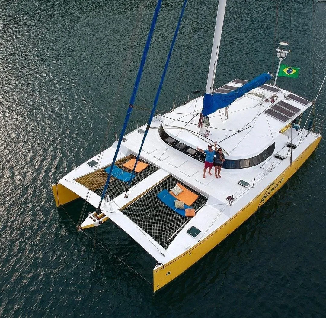 Imagem ilustrativa da imagem Casal constrói barco para dar a volta ao mundo