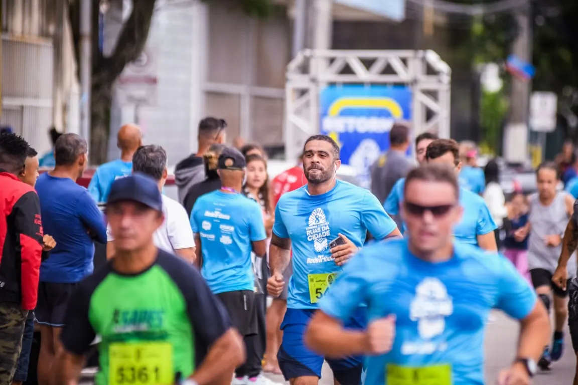 Imagem ilustrativa da imagem Imagens Corrida Tribuna 2021