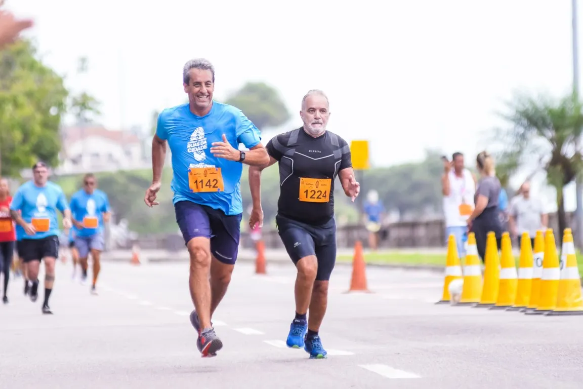 Imagem ilustrativa da imagem Imagens Corrida Tribuna 2021