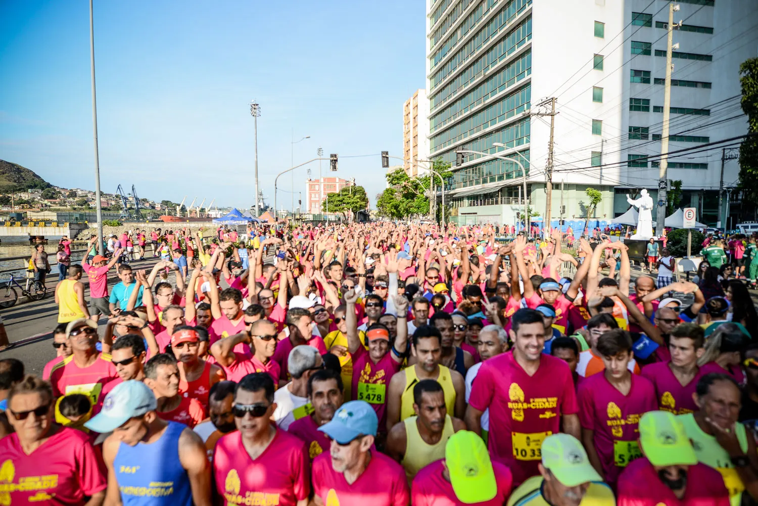 Imagem ilustrativa da imagem Corrida Tribuna Imagens 2017