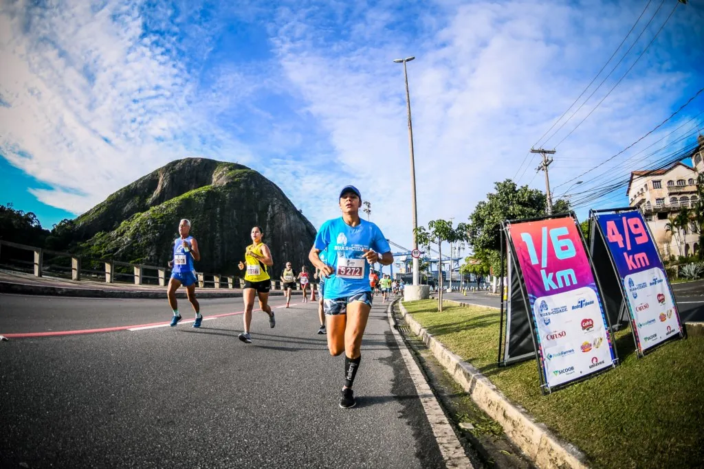 Imagem ilustrativa da imagem Corrida Tribuna Imagens 2018