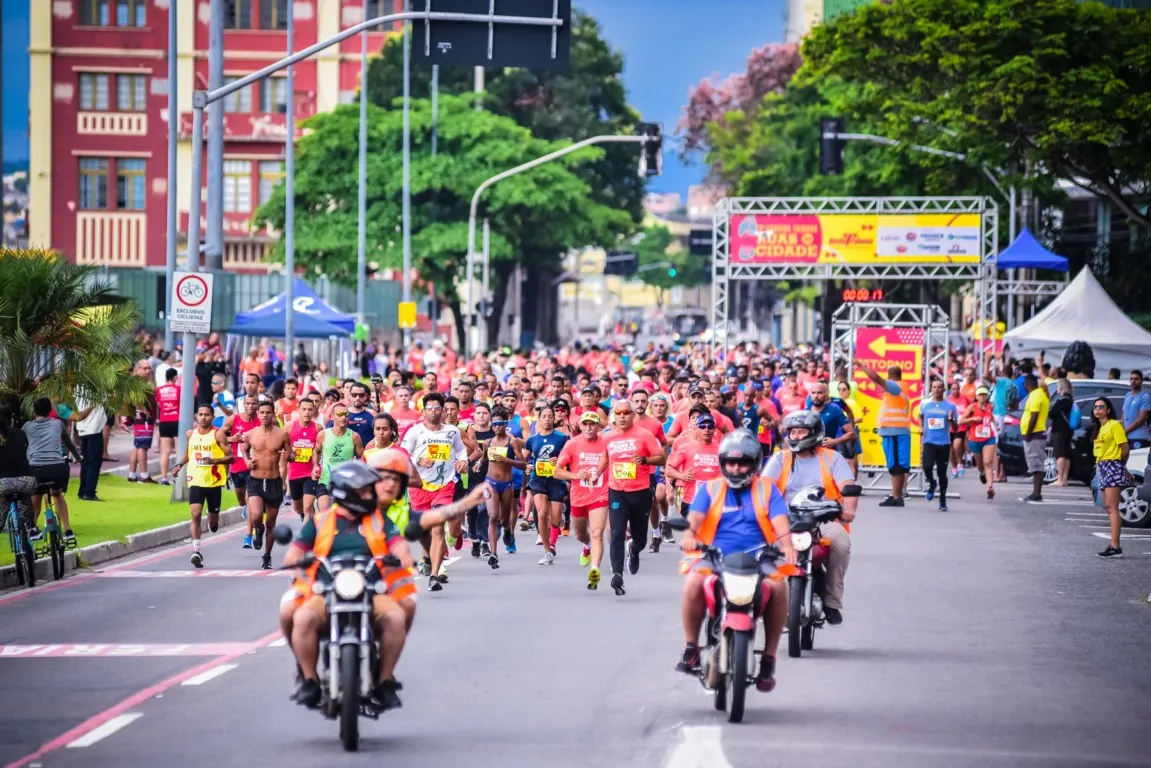 Imagem ilustrativa da imagem Corrida Tribuna Imagens 2019