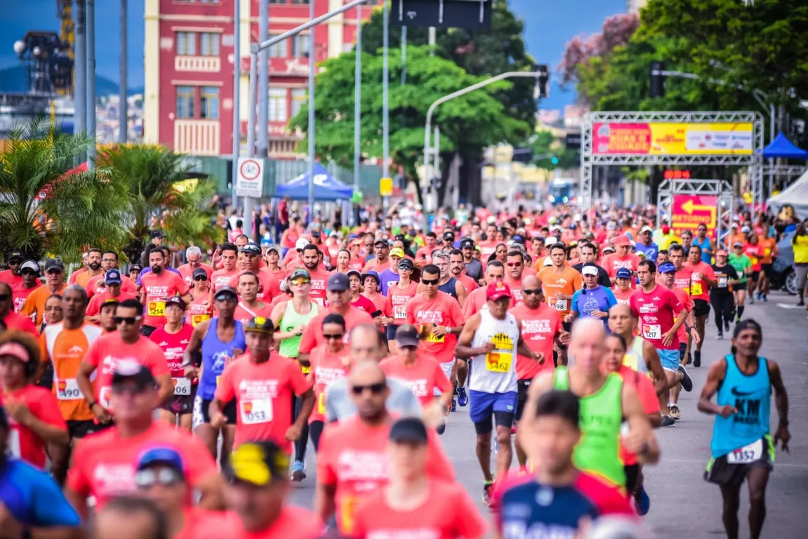 Imagem ilustrativa da imagem Corrida Tribuna Imagens 2019