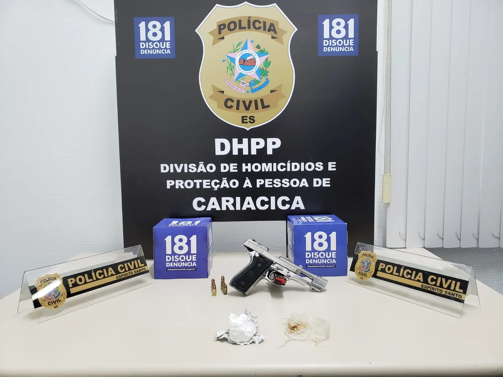 Imagem ilustrativa da imagem Homem ameaça atirar em policial durante abordagem e é preso
