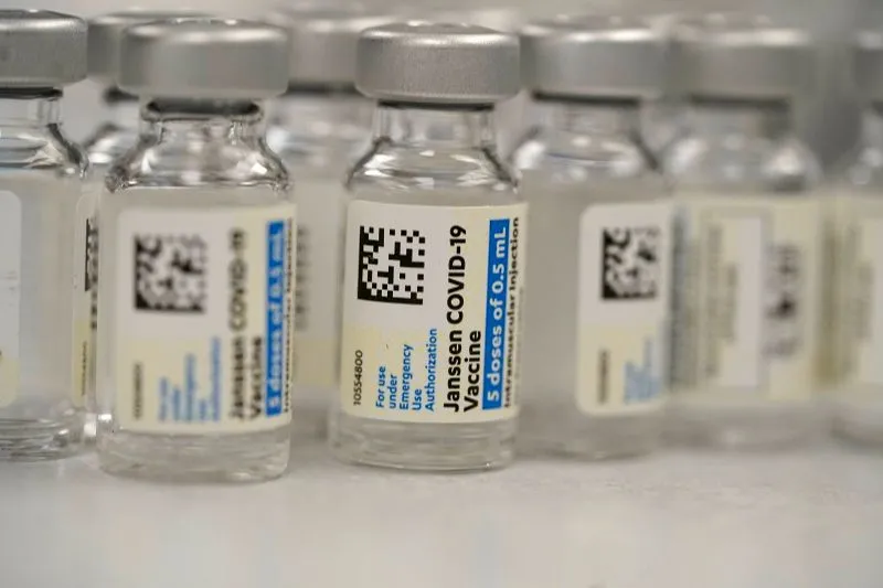 Imagem ilustrativa da imagem Comitê recomenda dose extra de imunizante de aplicação única contra a covid