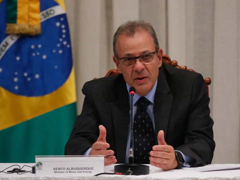 Imagem ilustrativa da imagem Ministério se reúne com ONG Cacique Cobra Coral por "tragédia energética"