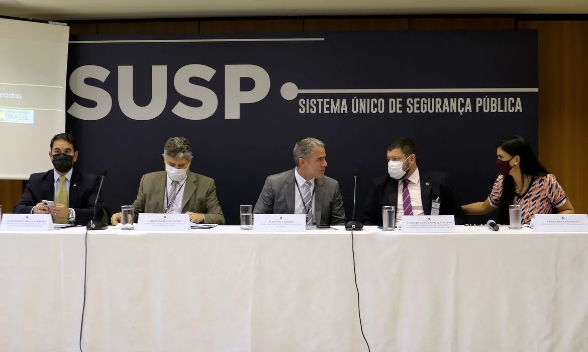 Imagem ilustrativa da imagem Operação atende mais de 16 mil idosos vítimas de violência no país