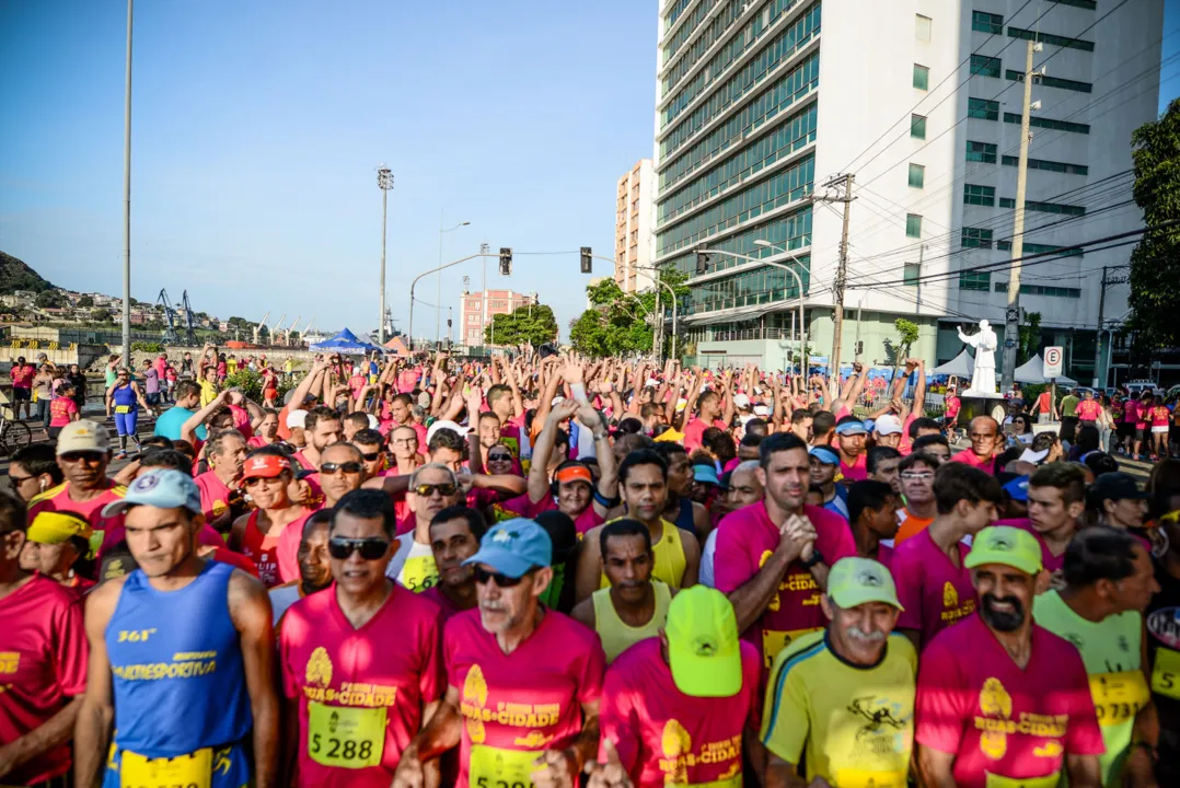 Imagem ilustrativa da imagem Corrida Tribuna Imagens 2017