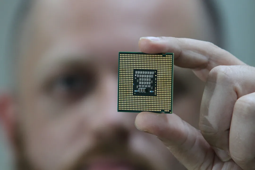 Imagem ilustrativa da imagem Humanos vão ter chip no cérebro