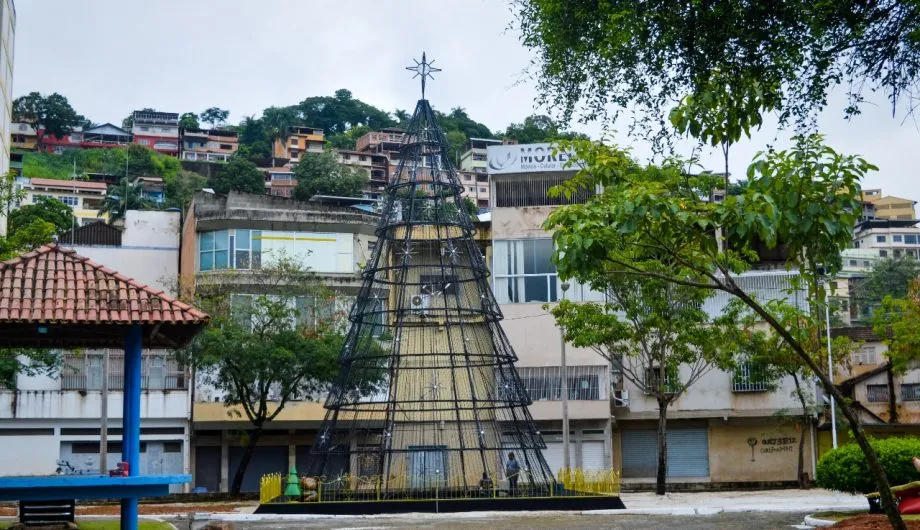 Imagem ilustrativa da imagem Cachoeiro vai ter árvore de Natal gigante com 17 metros de altura