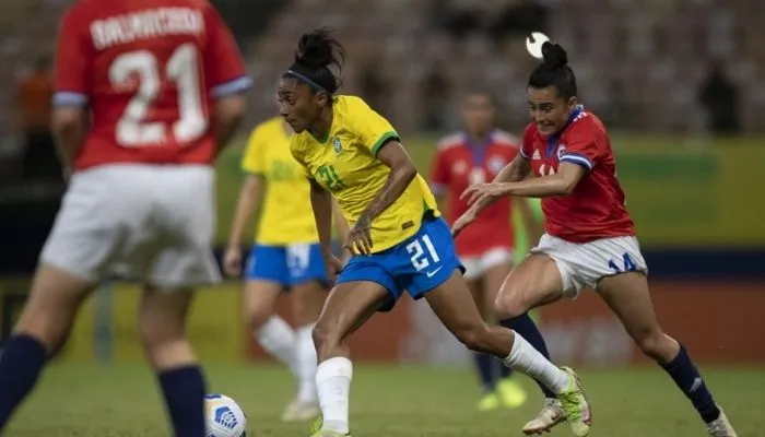 Imagem ilustrativa da imagem Seleção brasileira feminina fecha ano em sétimo lugar no ranking da Fifa