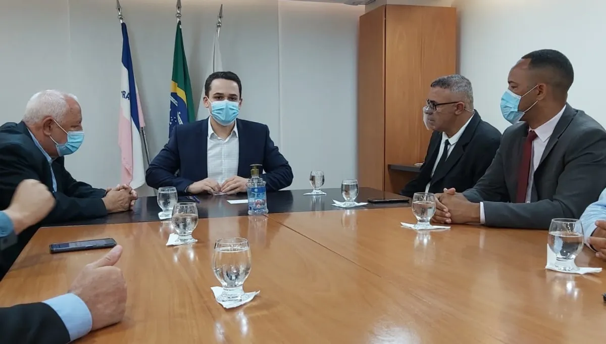 Imagem ilustrativa da imagem Mais de 16 mil servidores de Vitória vão receber R$ 1.000 de abono