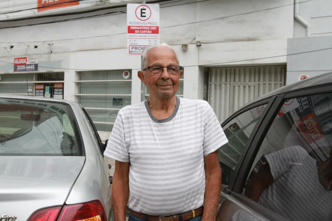 Imagem ilustrativa da imagem Aprovada lei que livra idoso de pagar estacionamento
