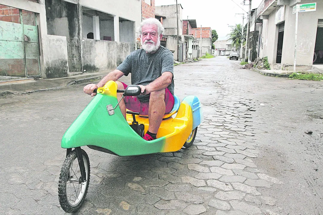 Imagem ilustrativa da imagem Inventores no Estado criam de carro elétrico a triciclo a remo