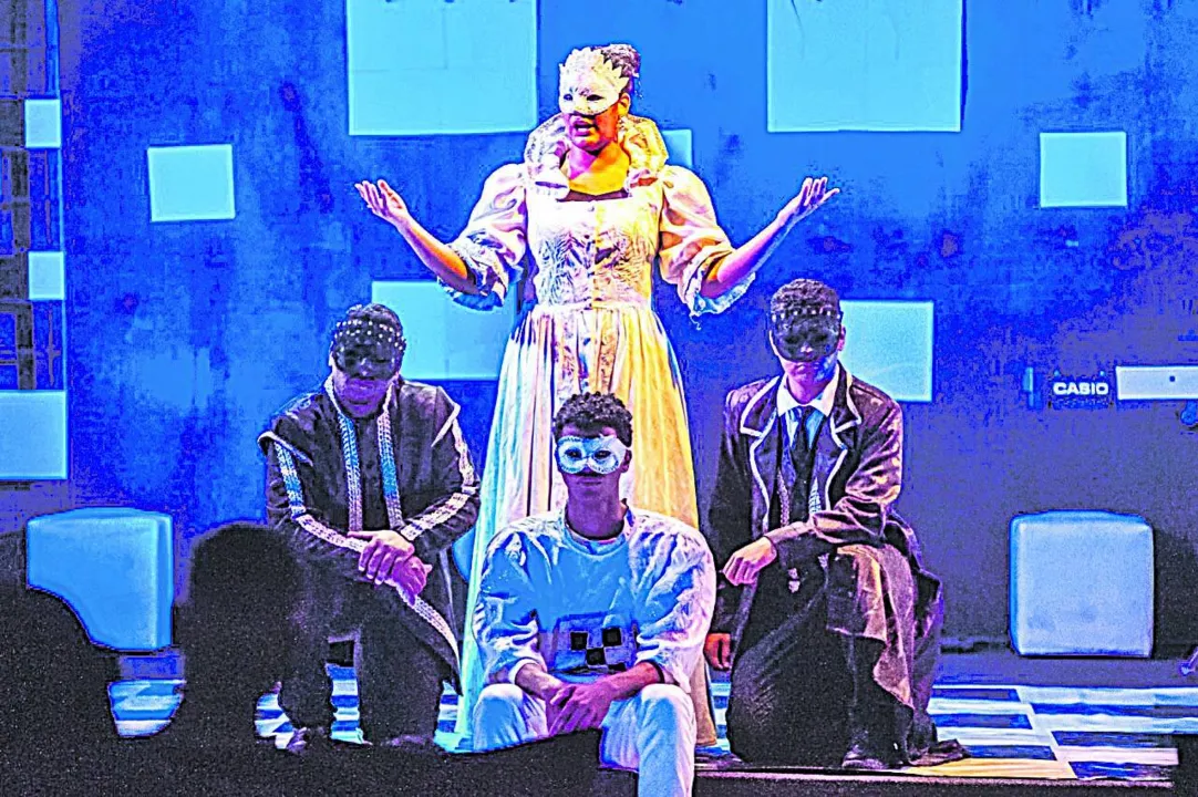 Imagem ilustrativa da imagem Maratona com Teatro Corbã