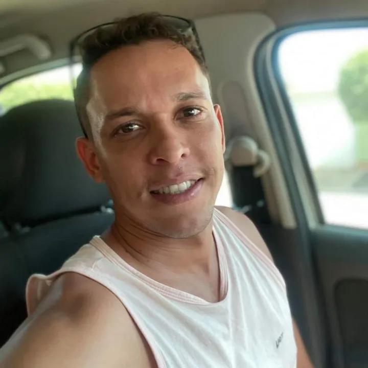 Imagem ilustrativa da imagem Homem é encontrado morto a tiros em estrada rural