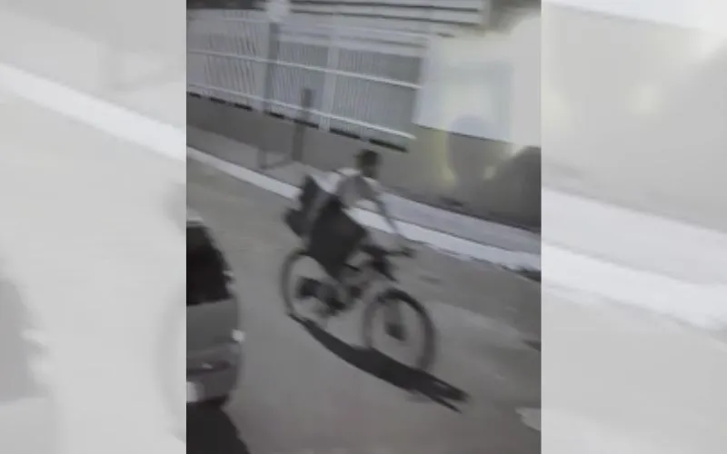 Imagem ilustrativa da imagem Assaltante invade casa e foge de bicicleta levando celular e televisão