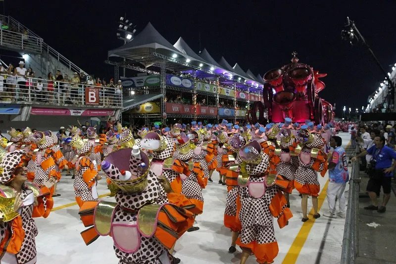 Imagem ilustrativa da imagem Cresce venda de fantasias das escolas de samba