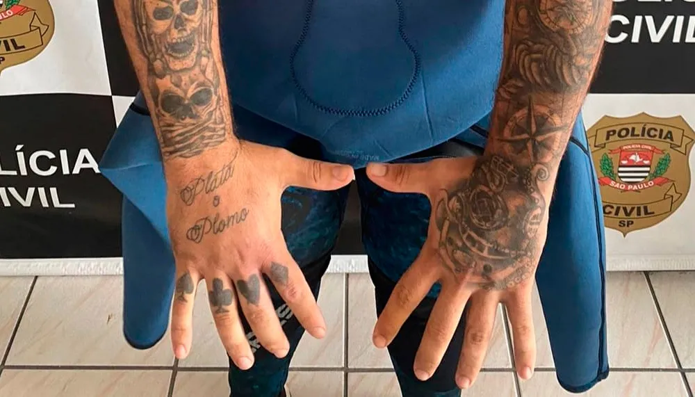 Imagem ilustrativa da imagem PF prende mergulhador que tentou fixar carga de cocaína em navio