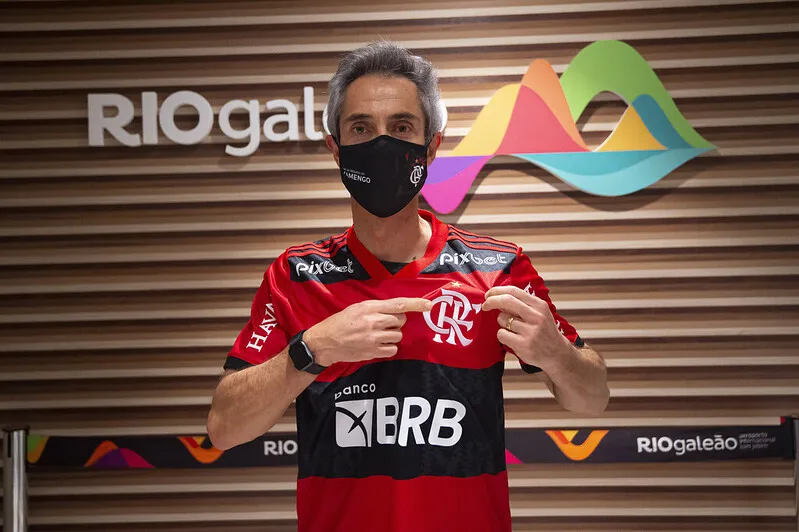 Imagem ilustrativa da imagem Flamengo se anima com Paulo Sousa e vê correção de rota no futebol