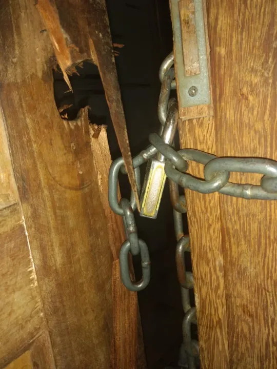Imagem ilustrativa da imagem Bandidos invadem casa e executam jovens a tiros em Vitória