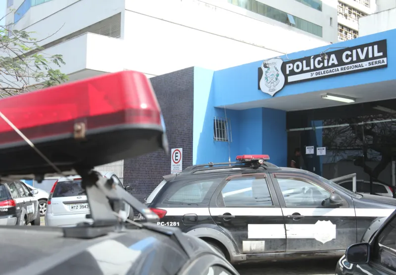 Delegacia da Serra: três criminosos foram autuados, após o confronto com policiais das equipes da Força Tática