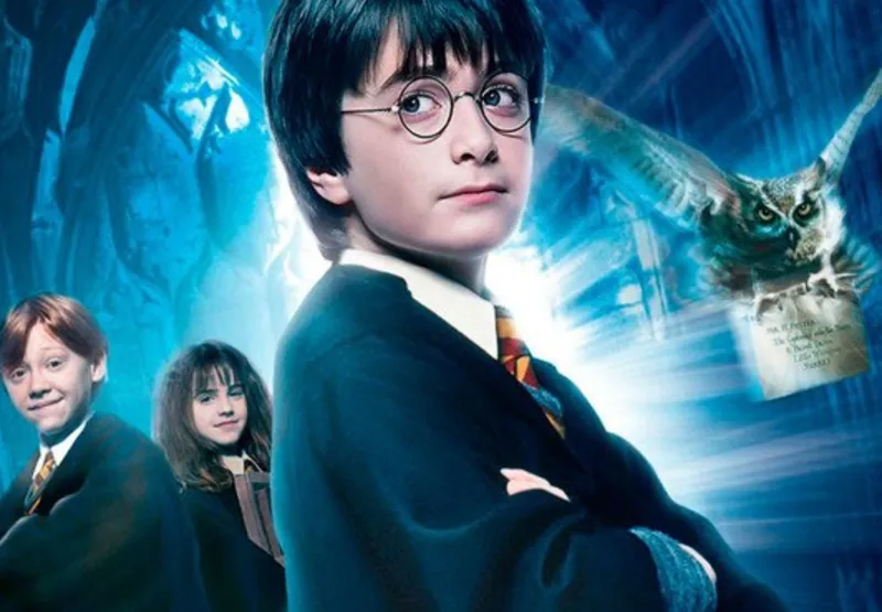 A franquia de sucesso nos cinemas é baseada nos best-sellers de J. K. Rowling e estrelada por Daniel Radcliffe
