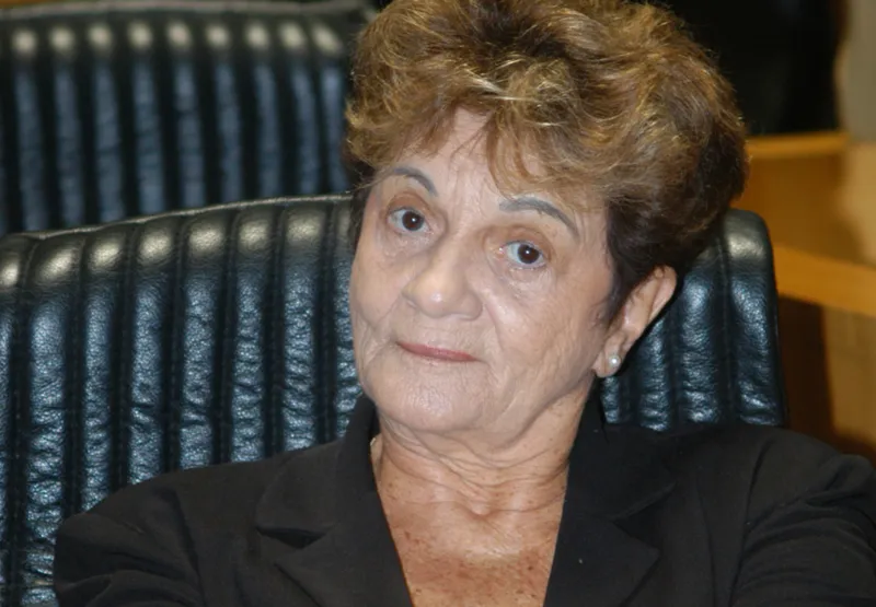 Mariazinha Vellozo Lucas, no plenário da Ales