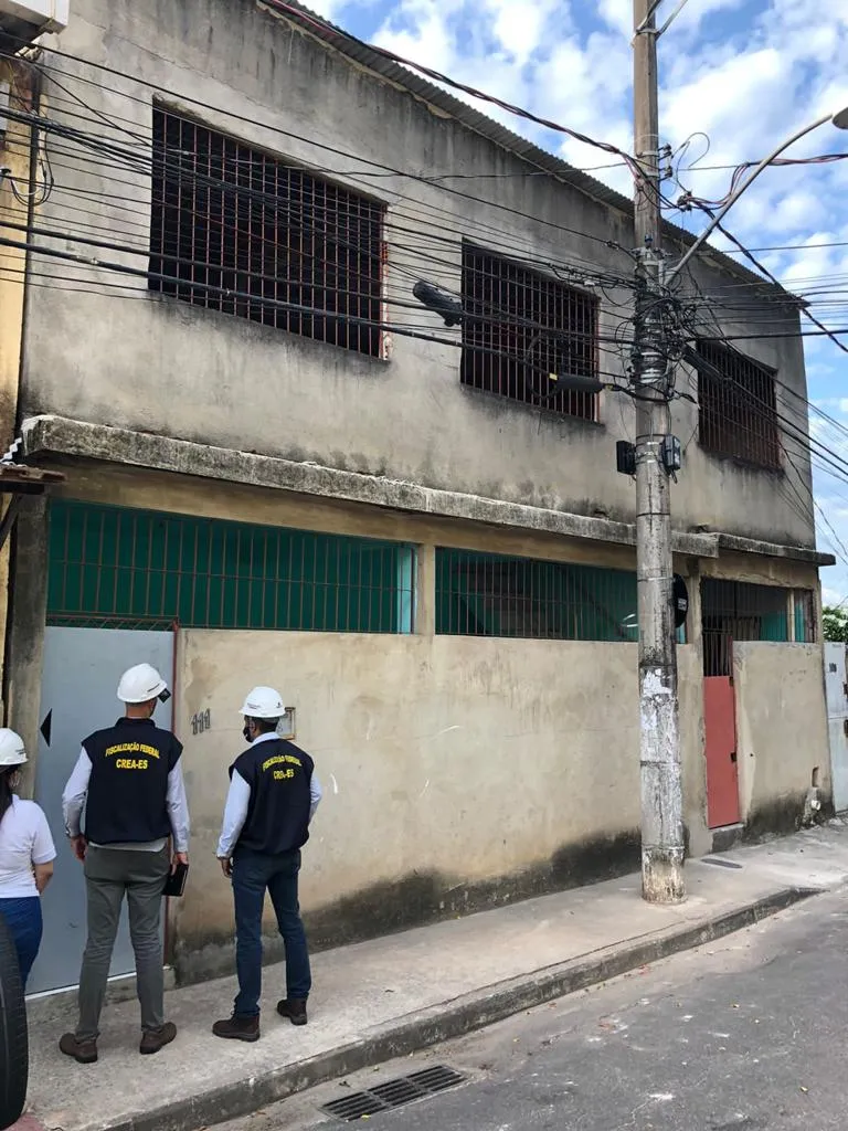 Imagem ilustrativa da imagem Polícia Civil investiga morte de pedreiro que caiu de altura de 10 metros em Vitória