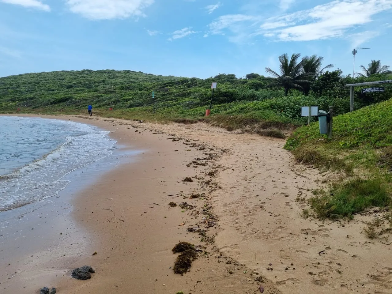 Praia do Ermitão,   onde universitário  foi encontrado  com a barriga aberta
