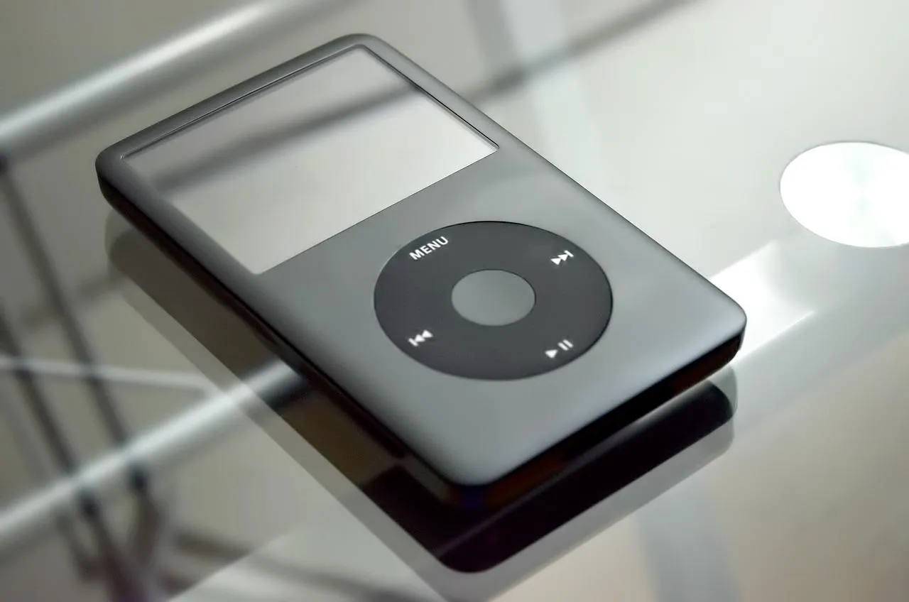 Apple anuncia que não vai mais produzir o iPod Touch, o modelo mais recente da linha dos reprodutores de música da empresa