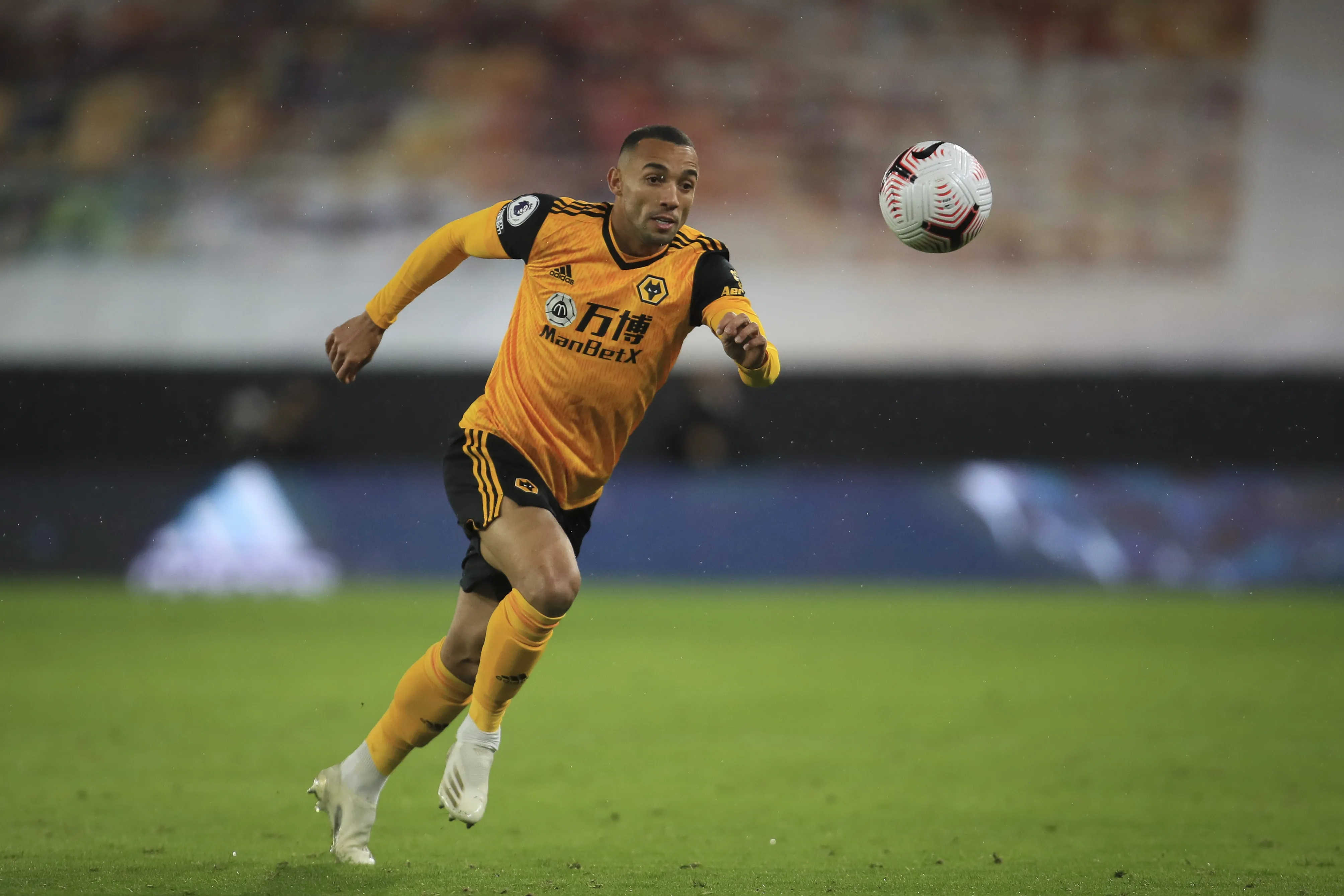 Imagem ilustrativa da imagem Botafogo acerta com lateral-esquerdo Marçal, que estava no Wolverhampton