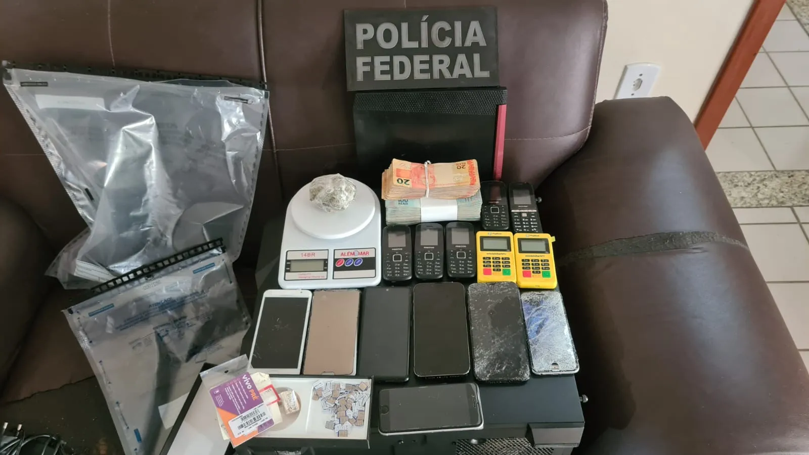 Imagem ilustrativa da imagem Federal investiga grupo suspeito de trazer drogas da Espanha para o Estado