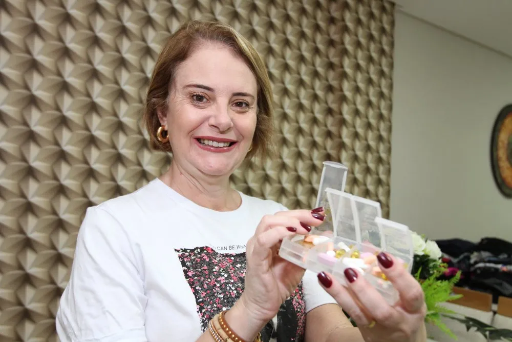 Imagem ilustrativa da imagem Venda de vitamina pela internet acende o alerta de especialistas