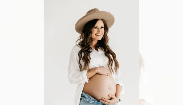 Imagem ilustrativa da imagem Após revés sobre aborto, grávida diz que feto é passageiro para não ser multada