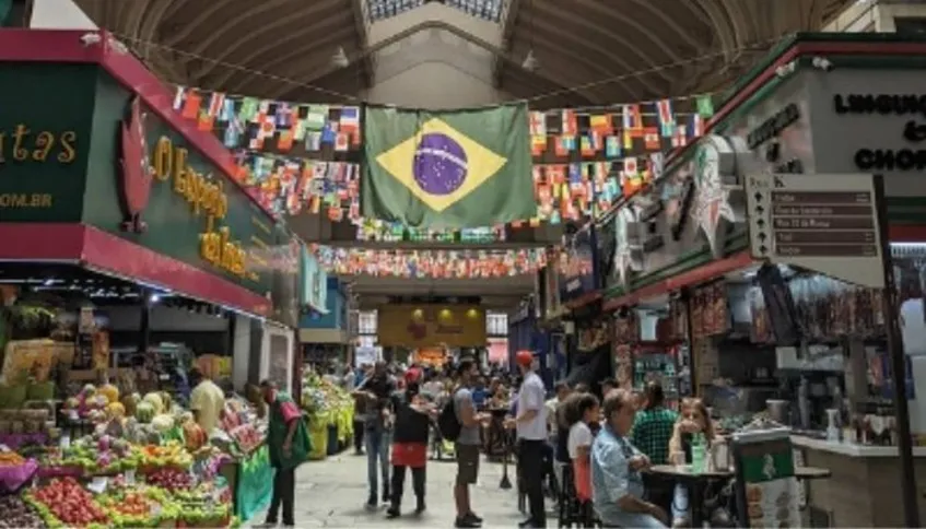 Fiscais investigam golpe da mortadela no Mercado Municipal de São Paulo