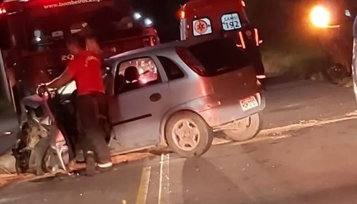Imagem ilustrativa da imagem Cinco pessoas ficaram feridas após dois carros baterem de frente na Serra