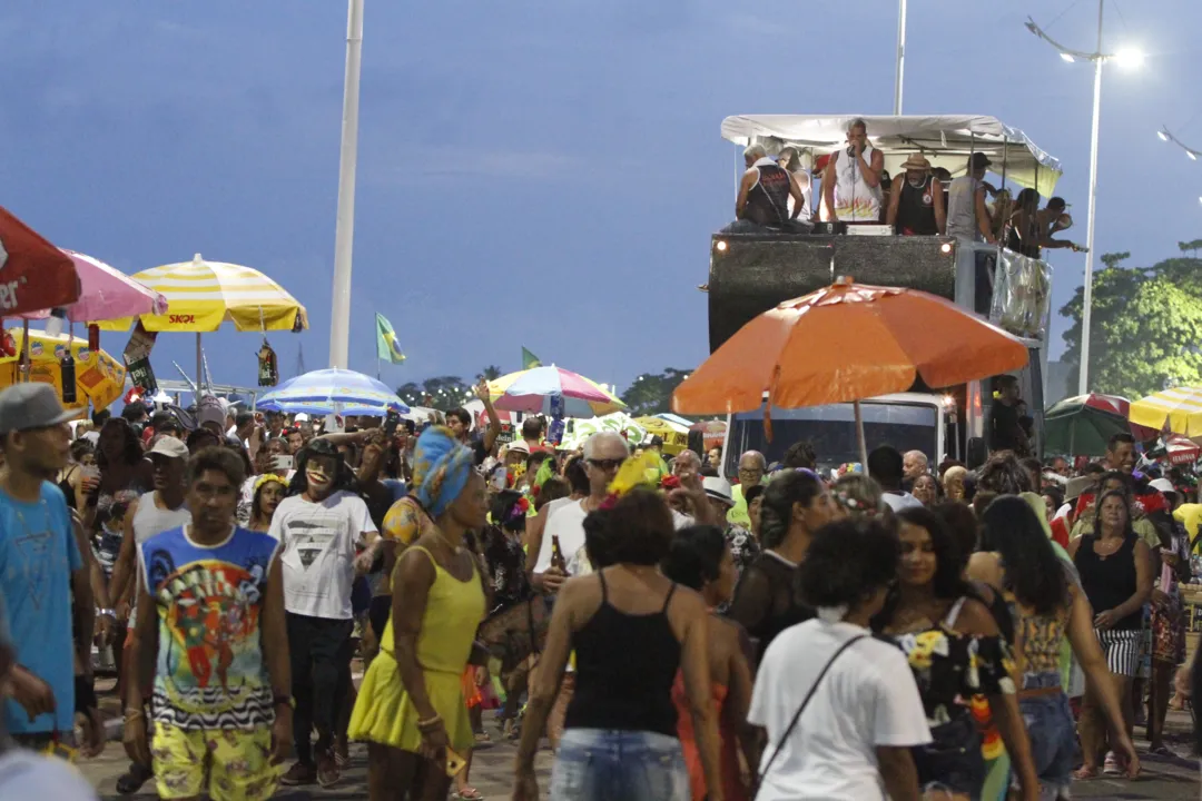 Imagem ilustrativa da imagem Com aumento de 400% de casos de covid, Serra cancela Carnaval
