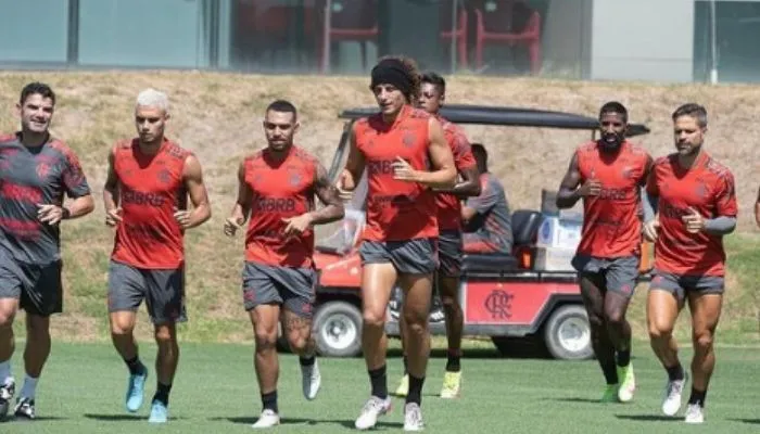 Imagem ilustrativa da imagem Flamengo prioriza alto nível e enxuga elenco antes de ir ao mercado
